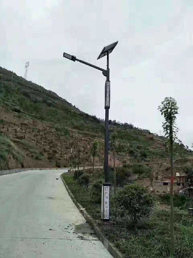 扎兰屯市仿古太阳能路灯